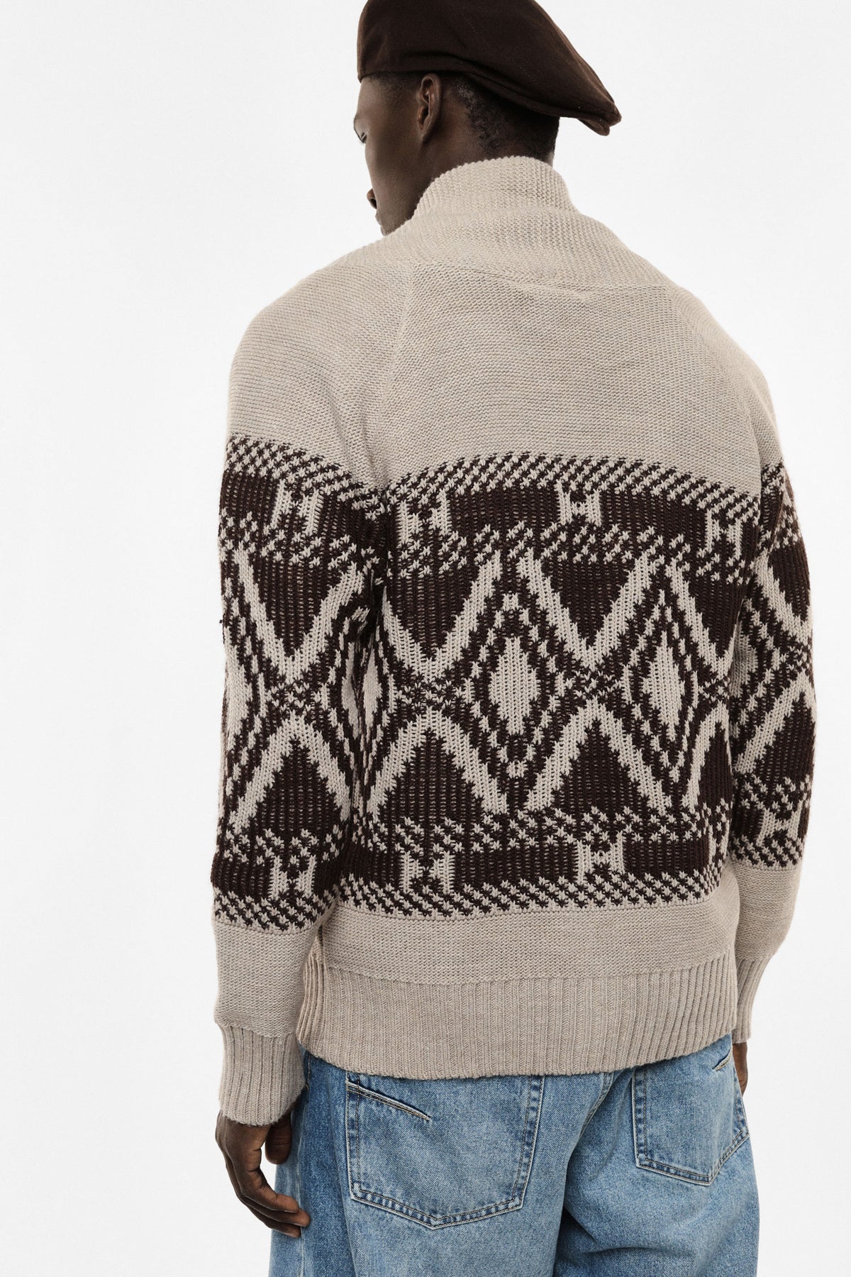 Cardigan col châle en maille jacquard porté, dos – Beige ficelle – Imperial Homme