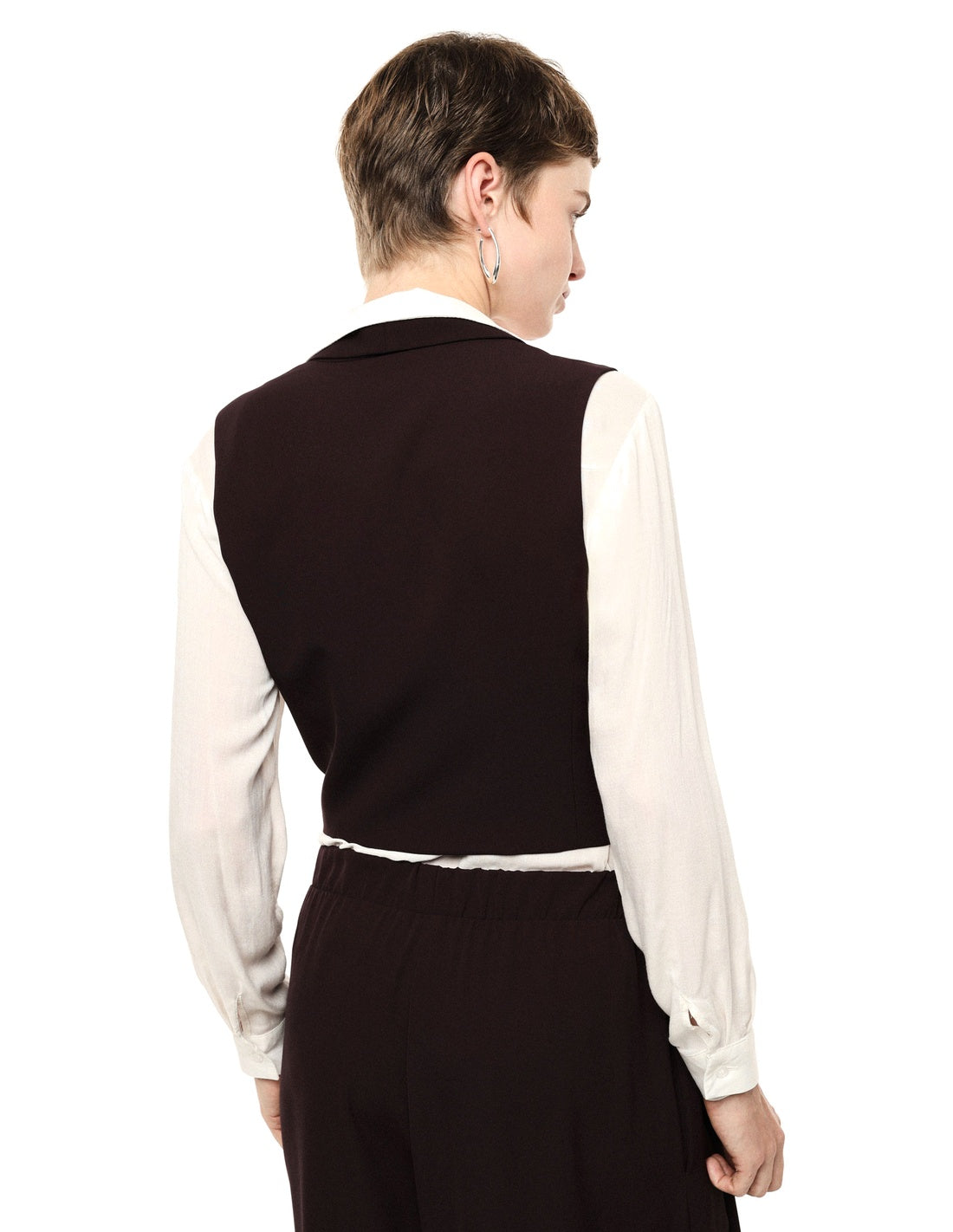 Gilet tailleur ajusté col châle en crêpe porté, profil – bordeaux – Imperial Femme