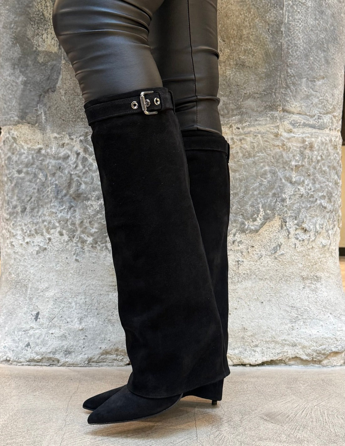 Bottes à guêtre en veau velours Imperial portées