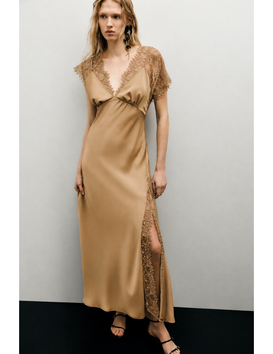Robe longue satin dentelle – Imperial Femme