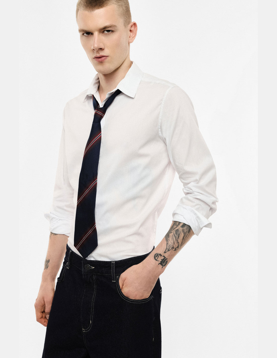 Chemise classique coupe regular, blanc, porté de face