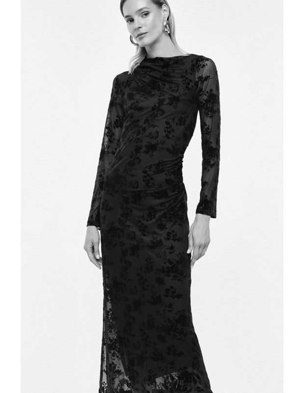 Robe longue en dentelle noire, vestiaire Imperial — Tenue de cérémonie
