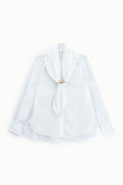 Chemise blanche en popeline à foulard amovible et barrette dorée – Imperial Femme