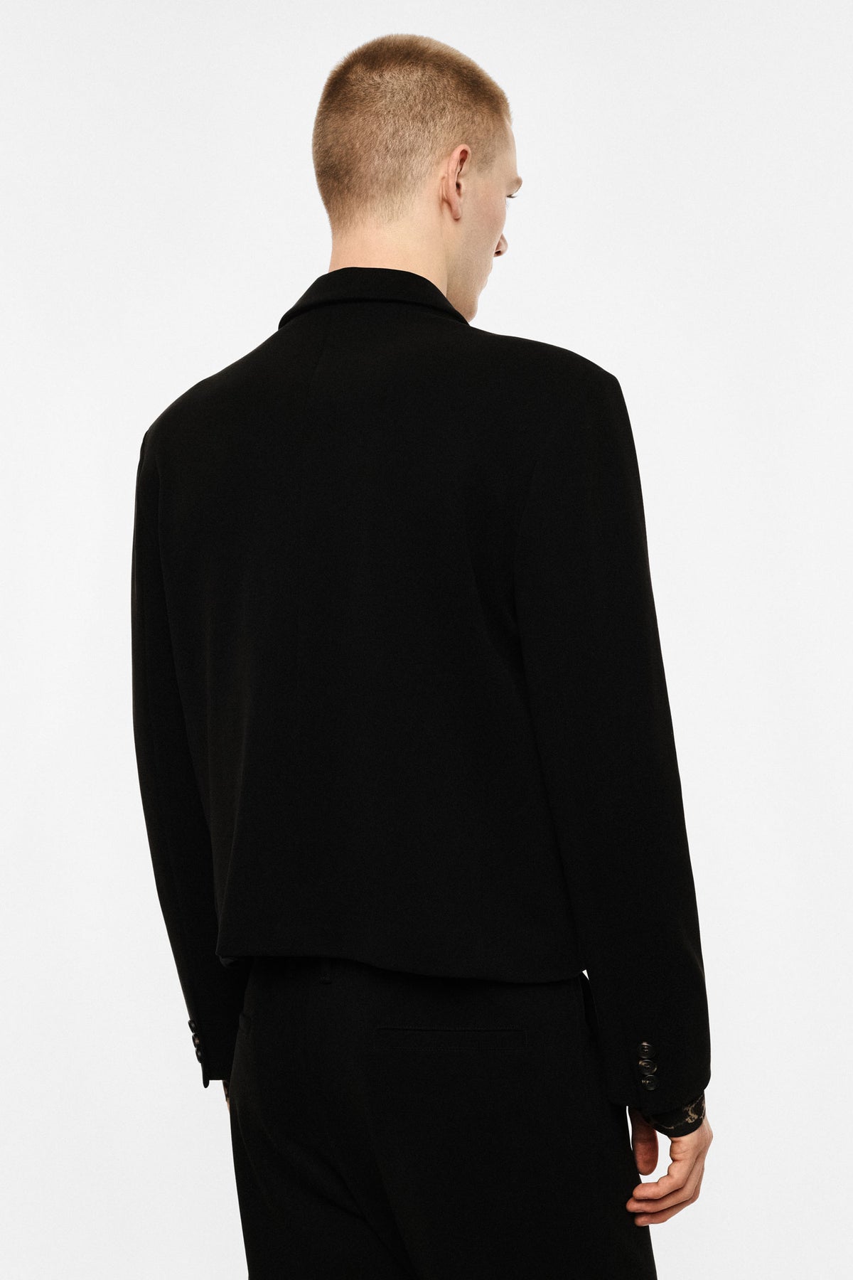 Blazer court droit un bouton porté, vue de dos – Imperial Homme