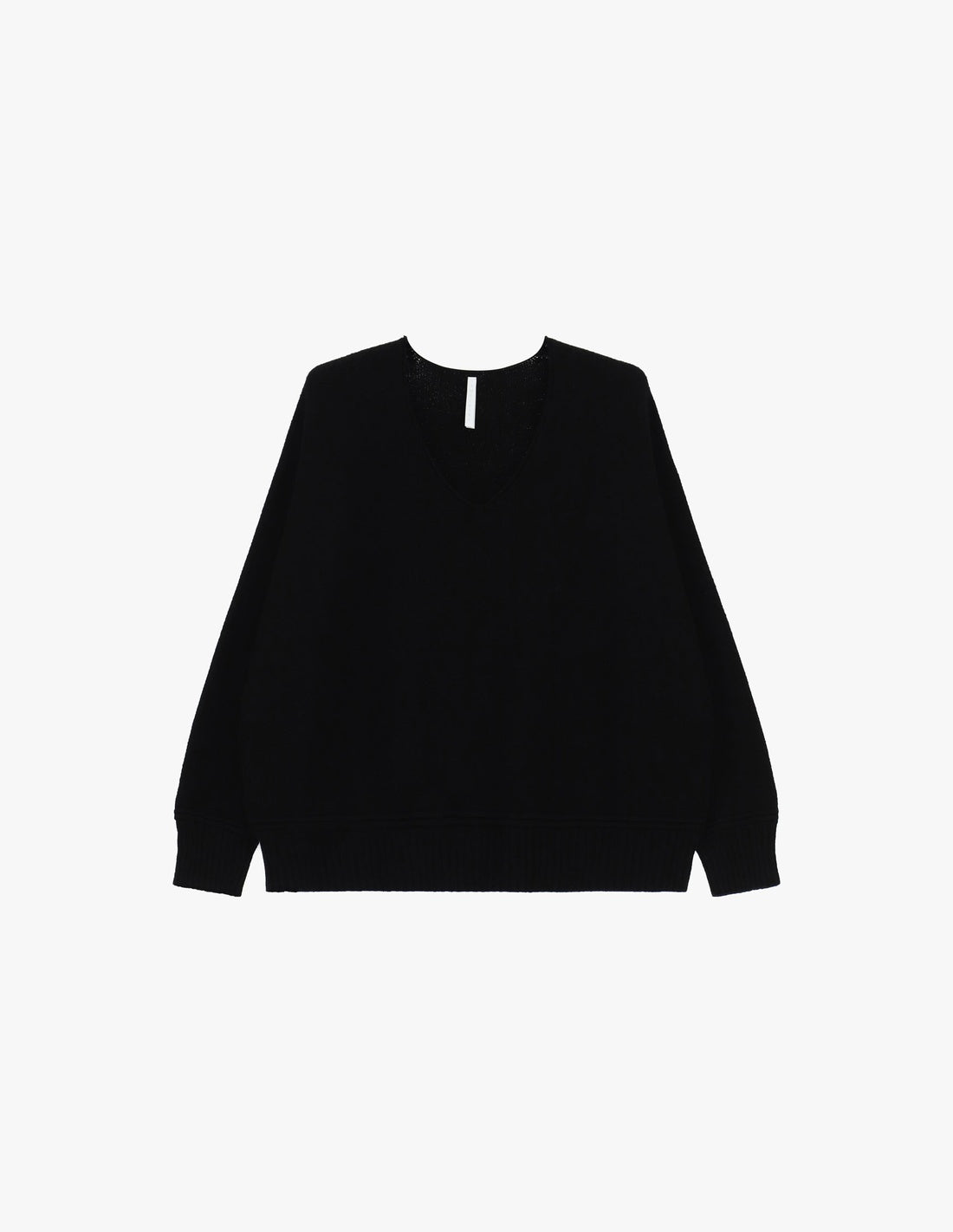 Pull col V ample en maille fine, à plat