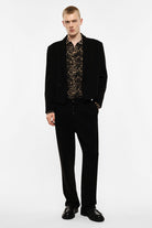 Pantalon droit à pinces et braguette boutonnée porté – Imperial Homme