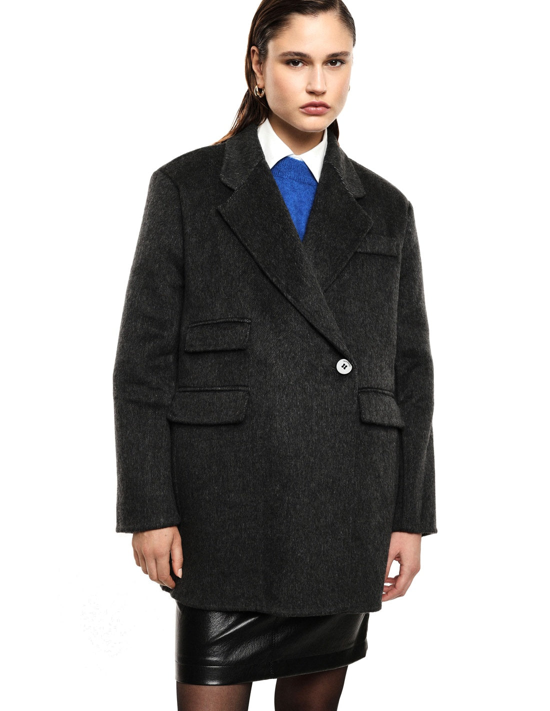 Manteau court croisé en drap façon poil de chameau porté, profil – gris anthracite – Imperial Femme