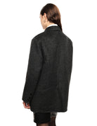 Manteau court croisé en drap façon poil de chameau porté, dos – gris anthracite – Imperial Femme