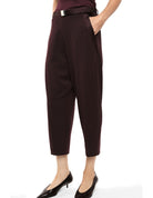 Pantalon ballon 3/4 taille haute ceinturé porté, profil – bordeaux – Imperial Femme