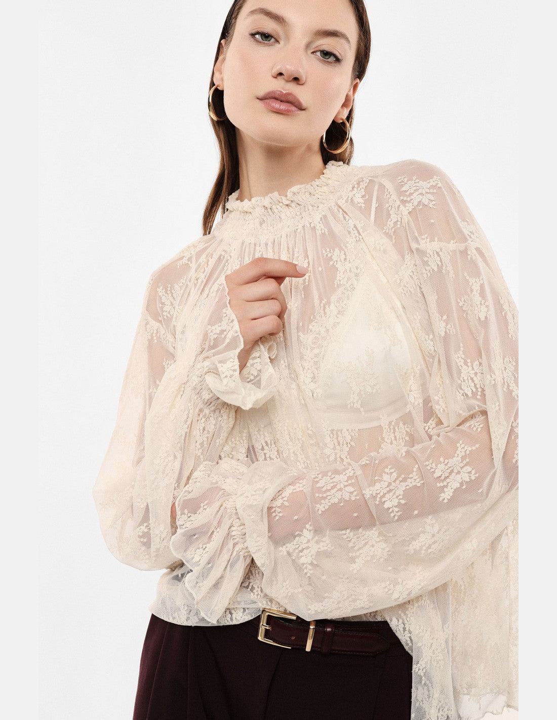 Blouse en tulle à motifs et col froncé – beige – Imperial Femme