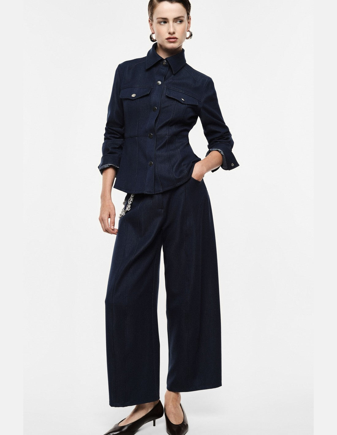 Pantalon palazzo en toile denim à chaîne décorative – bleu denim – Imperial Femme