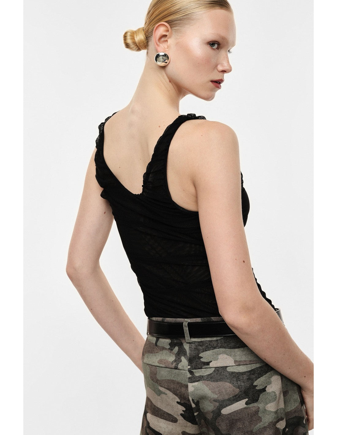 Débardeur en maille transparente texturée porté, dos – Noir – Imperial Femme