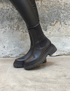 Boots chelsea en cuir à semelle crantée Imperial portées