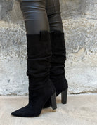 Bottes froncées en veau velours Imperial portées