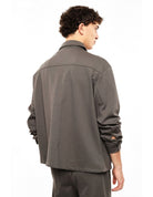 Surchemise fluide à poches poitrine porté, dos – Taupe – Imperial Homme