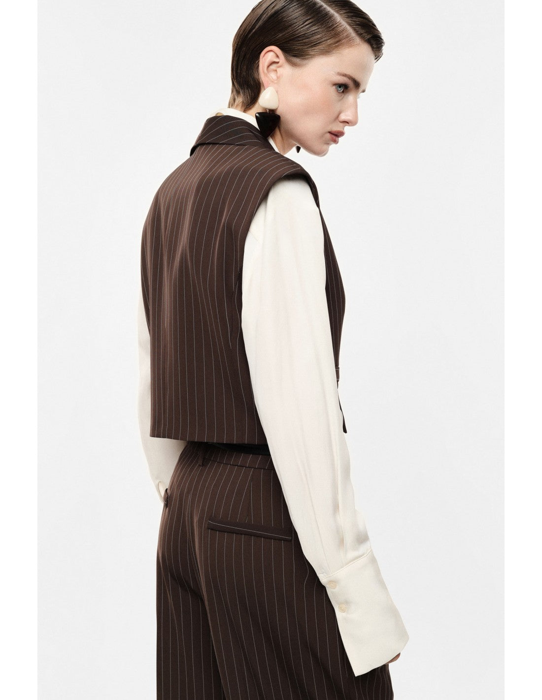 Gilet court rayé col châle épaules structurées – Imperial Femme