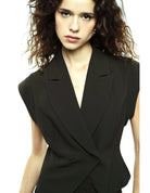 Veste sans manches col revers croisée porté, profil – Kaki foncé – Imperial Femme