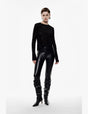 Legging effet cuir taille haute porté, face – noir – Imperial Femme