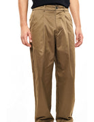 Pantalon à pinces fluide porté, profil – Kaki – Imperial Homme
