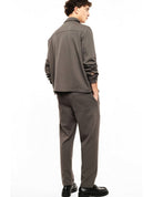Pantalon fluide à cordon porté, dos – Taupe – Imperial Homme