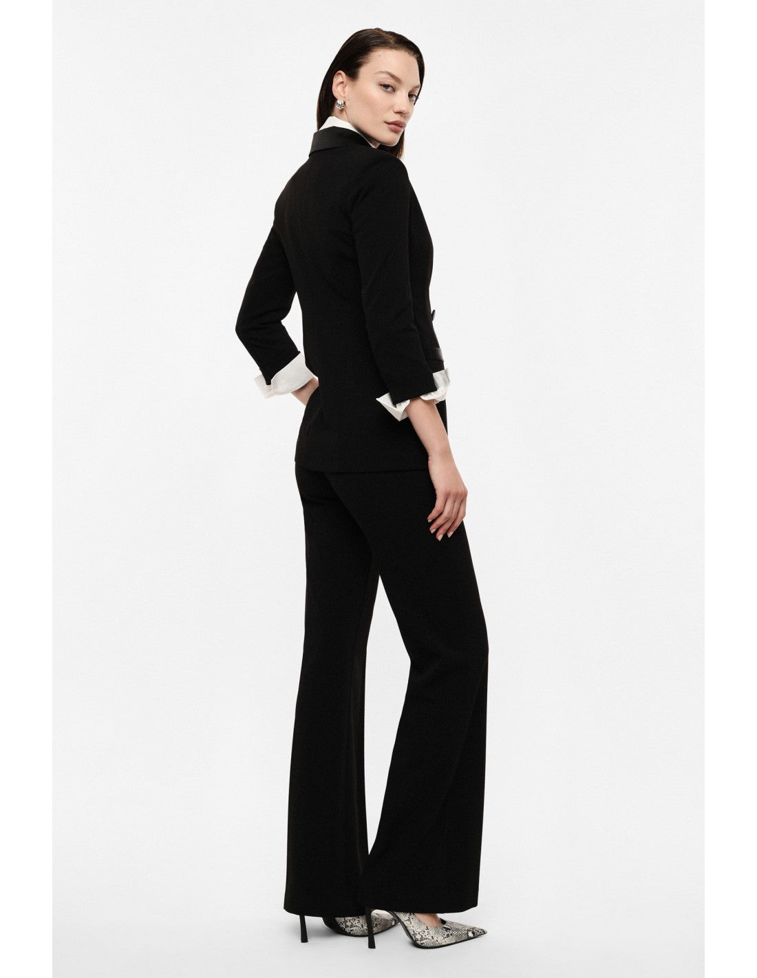Pantalon de smoking flare finition satin – Imperial Femme