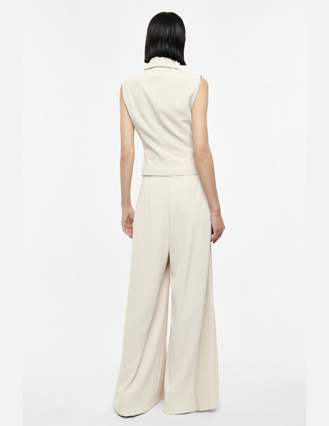 Pantalon palazzo taille haute ceinturé écru – Imperial Femme, porté, vue de dos