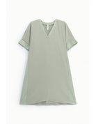 Robe courte trapèze col V galons satin – Imperial Femme