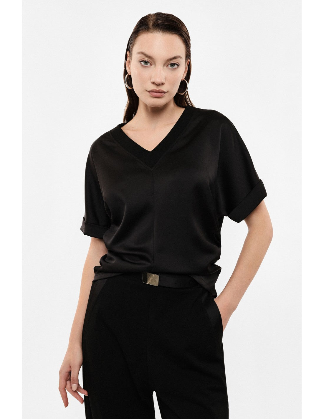 T-shirt col V manches à revers en satin – Imperial Femme
