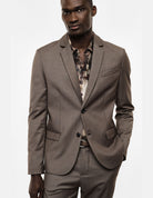 Blazer droit à deux boutons, taupe, porté de face