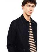 Surchemise en denim brut à poches à rabat porté, profil – Bleu denim – Imperial Homme