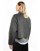 Blouson court zippé à col pointe en drap porté, dos – Gris Anthracite – Imperial Femme